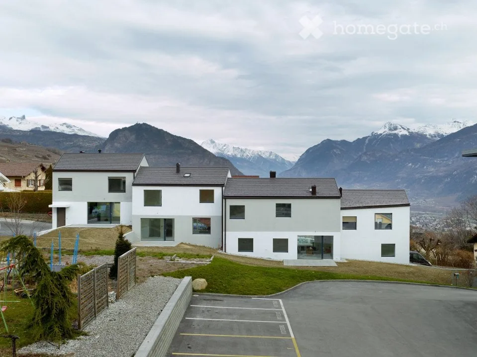 CHAMPLAN - Magnifico app 4.5 locali - 146 M2 con giardino privato
