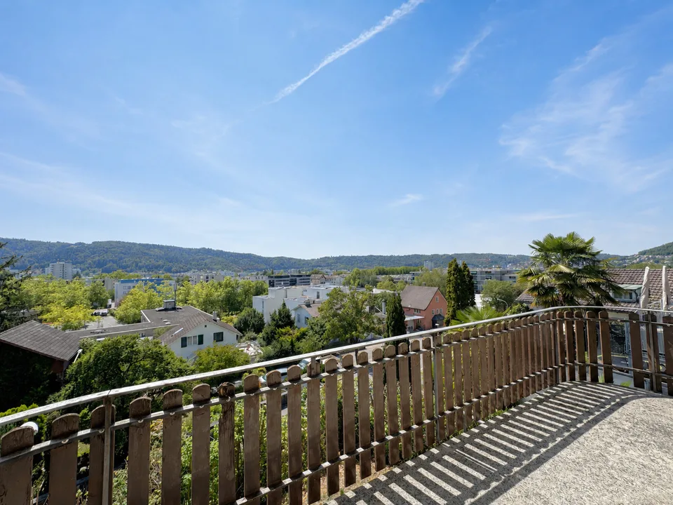 Terreno edificabile/casa unifamiliare in una posizione tranquilla e soleggiata con vista - una rarità!