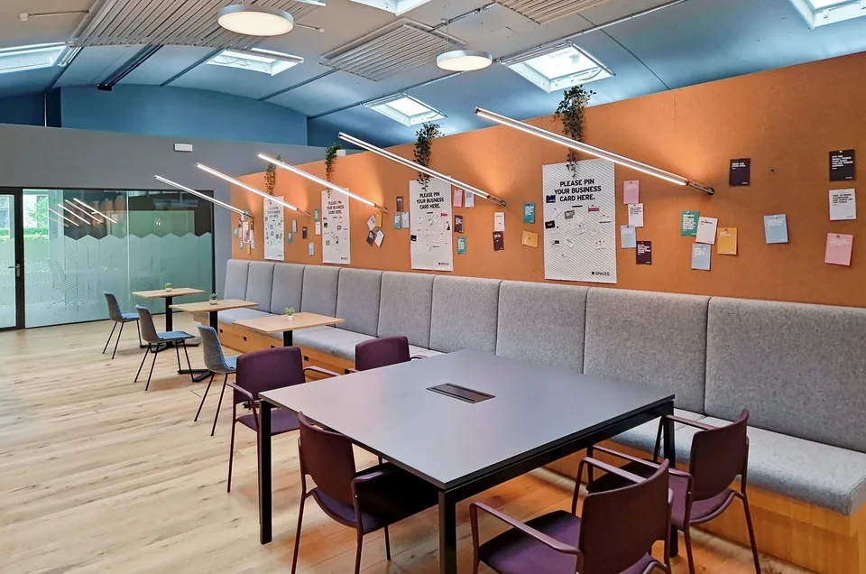 Spazi ufficio per 40 in Spaces Z.ONE