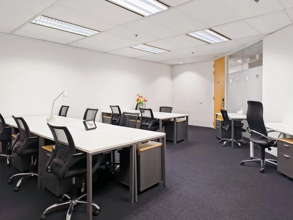 Bureau privé pour 25 à Regus Versoix Station Lakeside