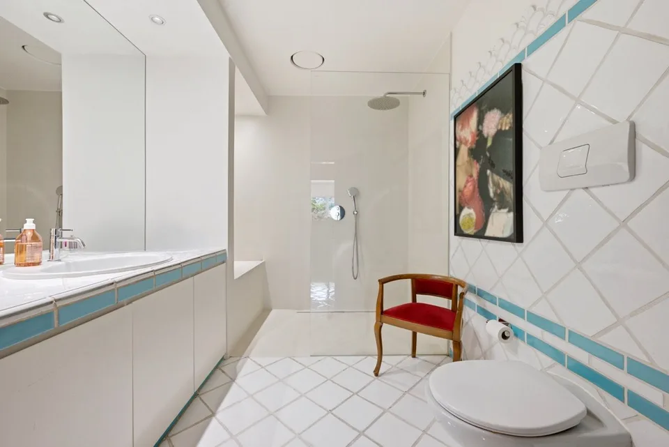 Résidence élégante de trois étages avec jardin privé à proximité de la Villa Principe Leopoldo – photo 15 sur 21