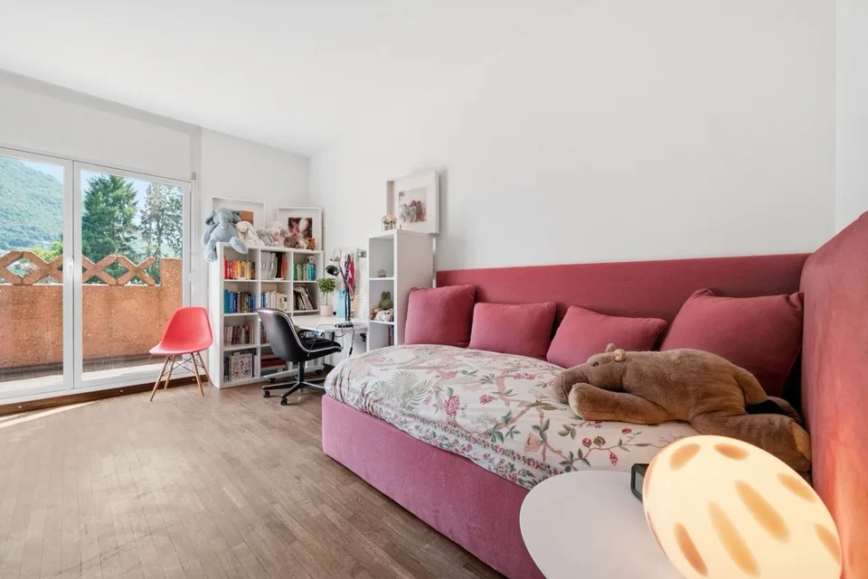 Résidence élégante de trois étages avec jardin privé à proximité de la Villa Principe Leopoldo – photo 14 sur 21
