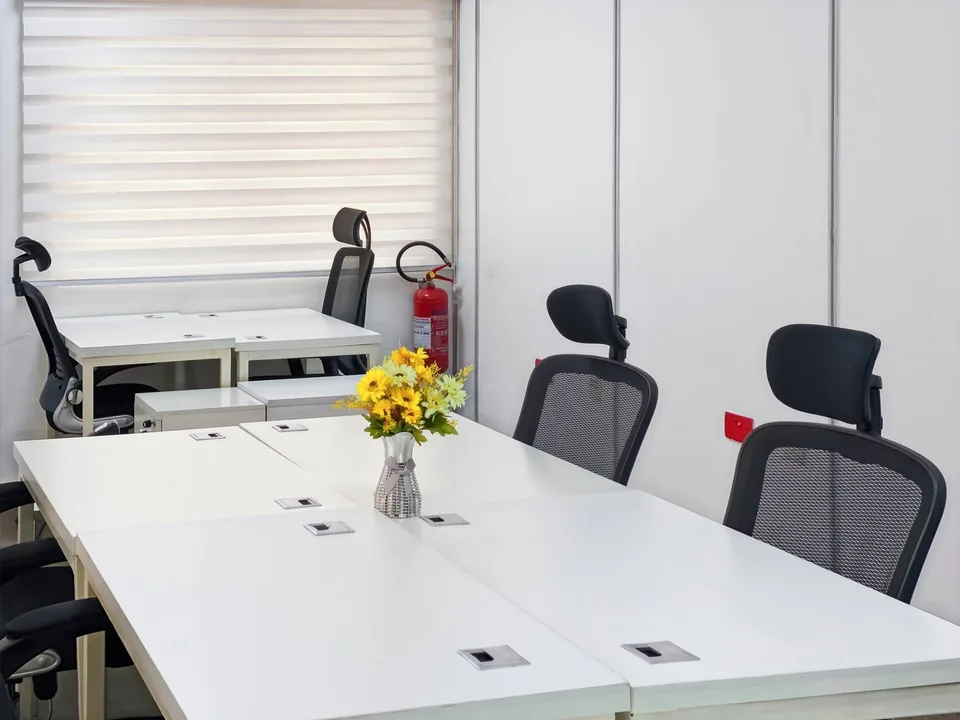 Büroräume für 25 in Spaces Grosspeter Tower