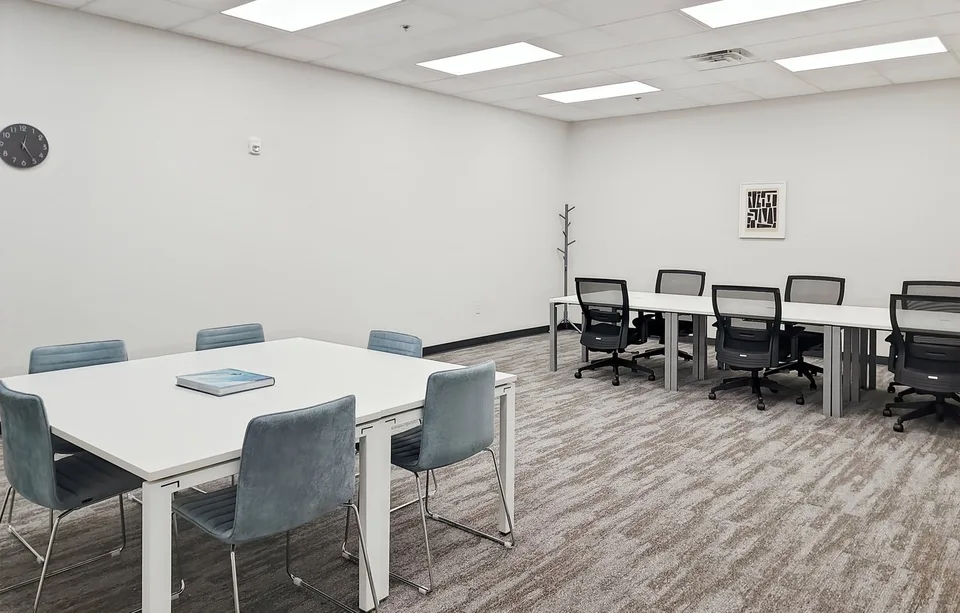 Bureau privé pour 40 à Regus Nations