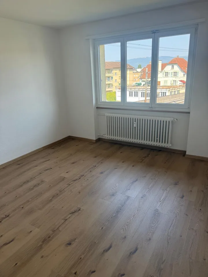 Bright 4.5-room apartment with balcony in Lyss – photo 8 of 8