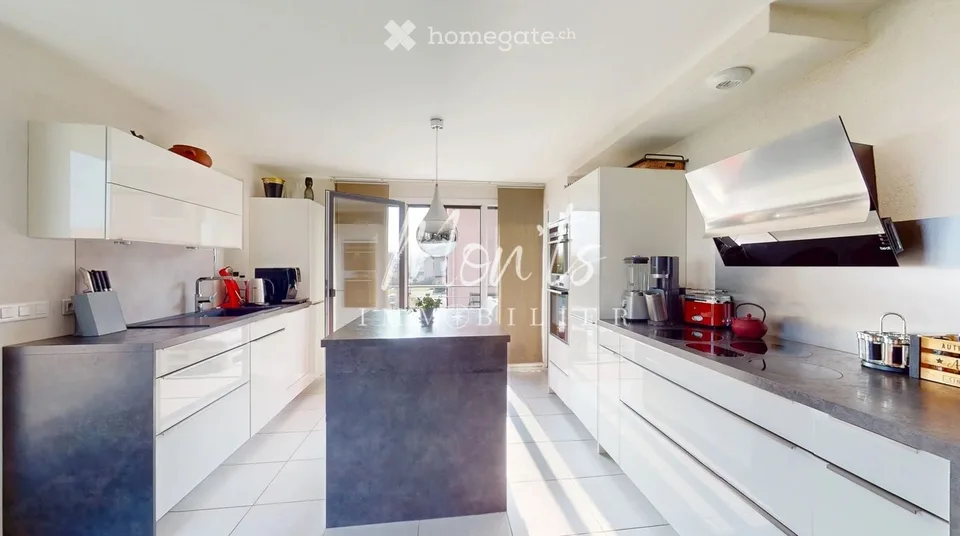 Magnifique appartement en duplex de 5 pièces avec vue à Chevrier