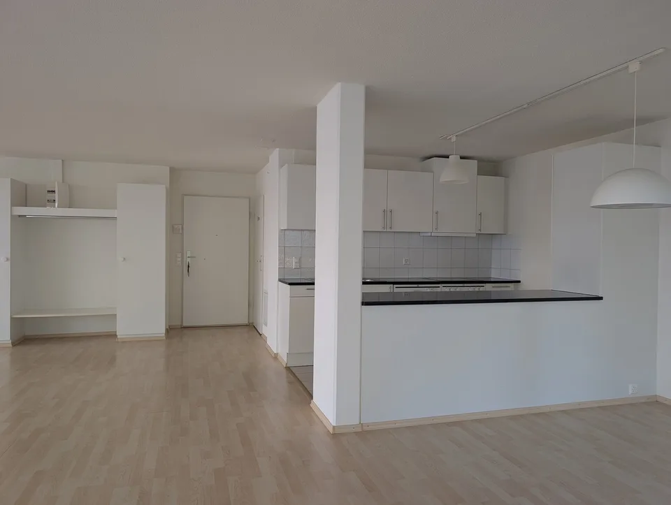 Riesiges Studio im Sabag-Areal