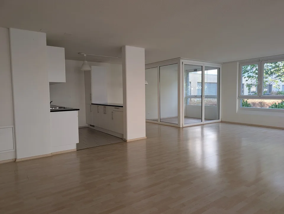 Riesiges Studio im Sabag-Areal
