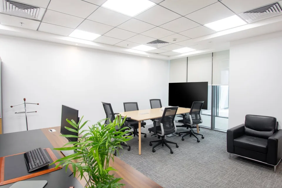 Bureau privé pour 50 à Regus Pont Rouge