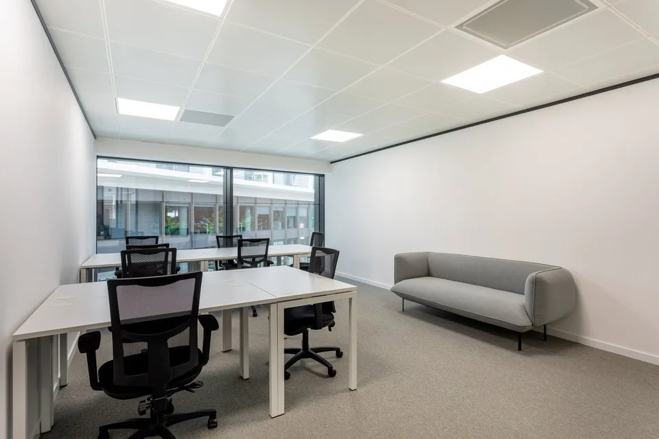 Bureau design pour 40 à Spaces Cocoon Bussigny