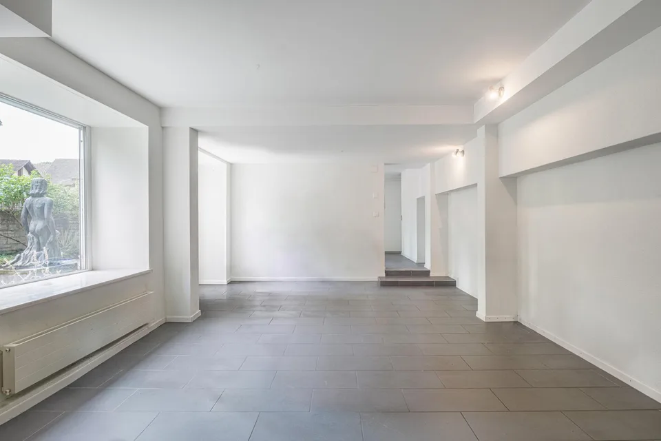 Spazio commerciale / di pratica / di ufficio polivalente (80 m²) in una posizione centrale a Feuerthalen