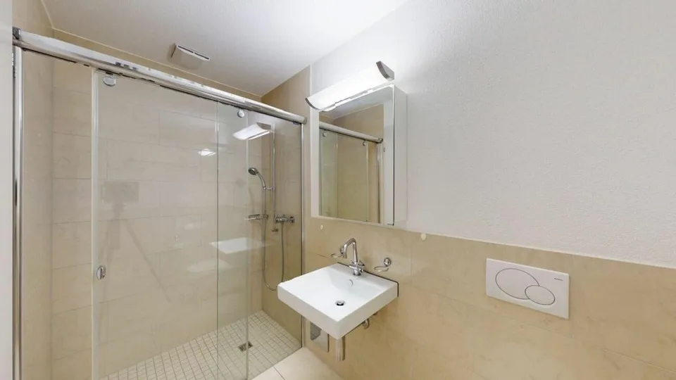 Moderne 3.5-Zimmer-Wohnung mit Weitsicht zu vermieten