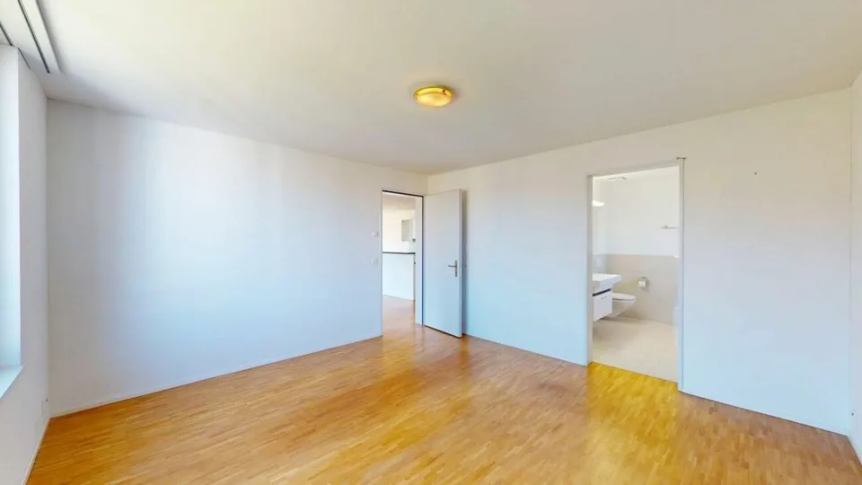 Moderne 3.5-Zimmer-Wohnung mit Weitsicht zu vermieten