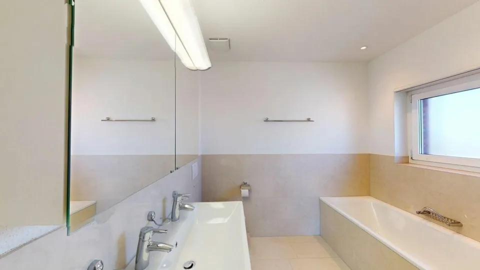 Moderne 3.5-Zimmer-Wohnung mit Weitsicht zu vermieten