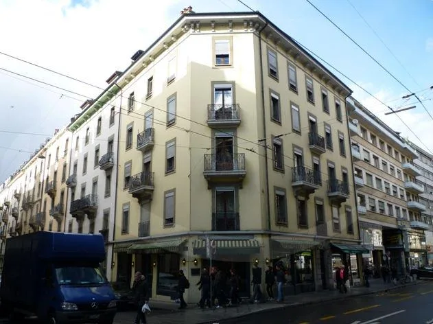 9 Rue des Eaux-Vives, 3 pièces