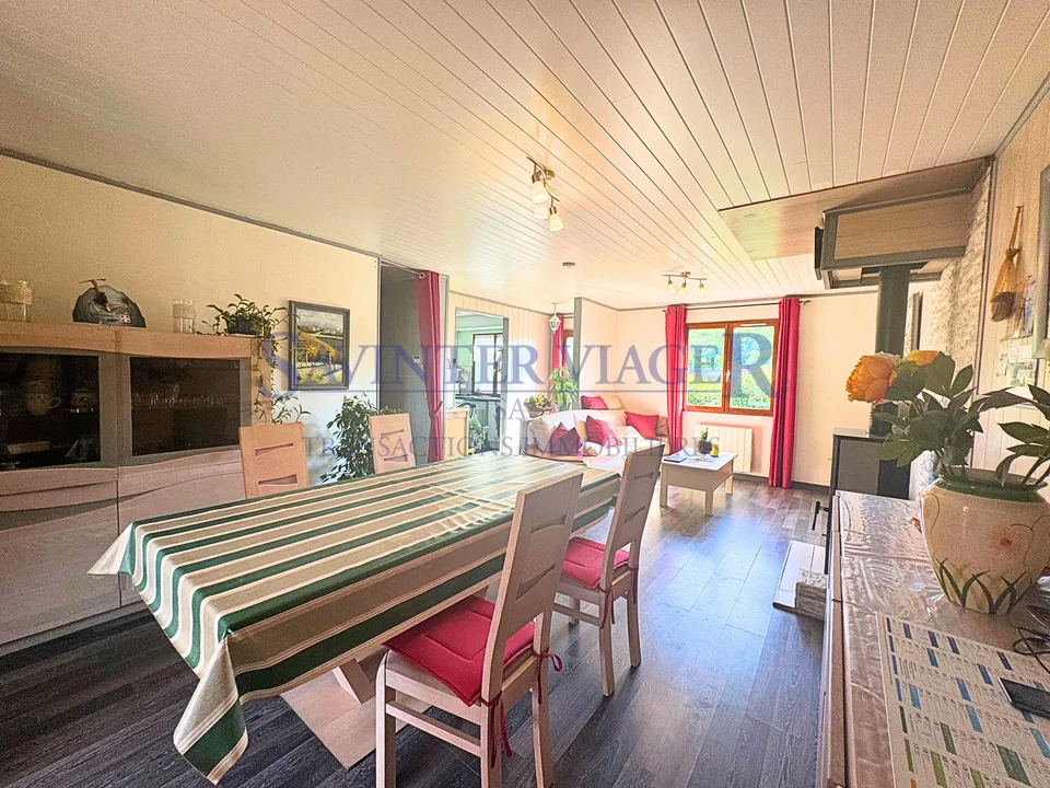 VIAGER. Maison individuelle à Saint-Albin-de-Vaulserre