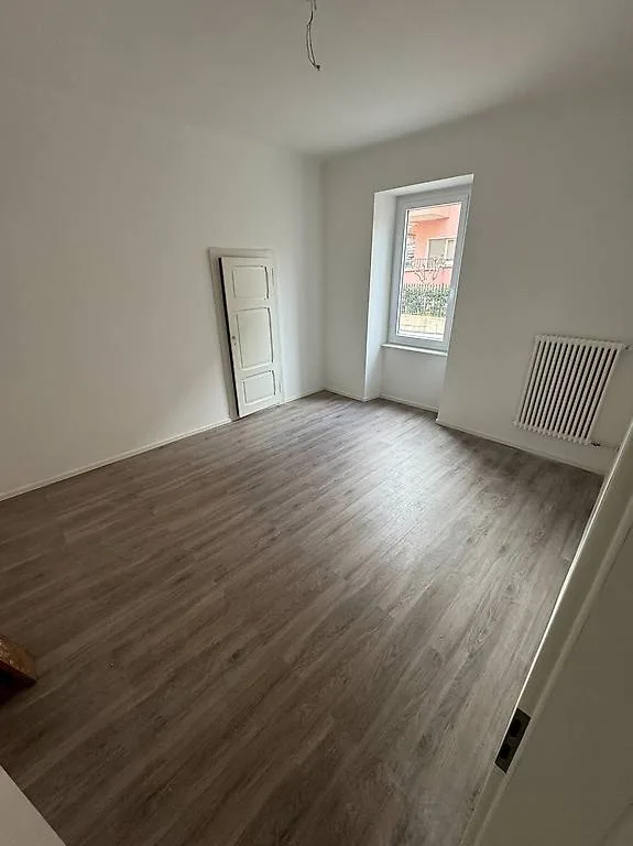 Miete 3.5 Zimmer in Chiasso – Foto 8 von 12