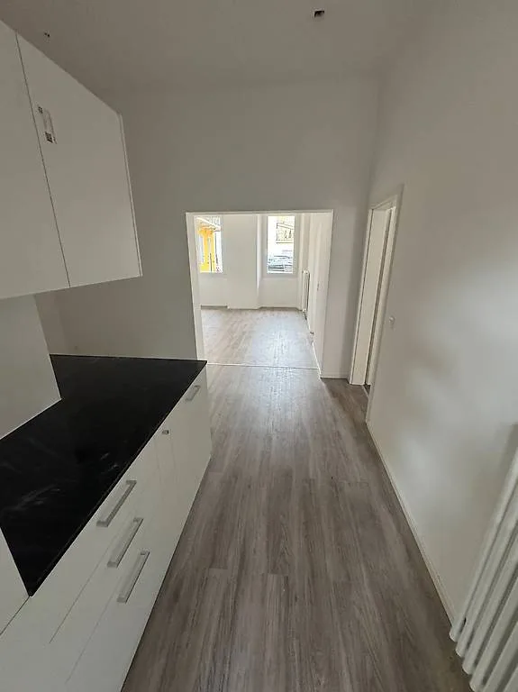 Miete 3.5 Zimmer in Chiasso – Foto 7 von 12