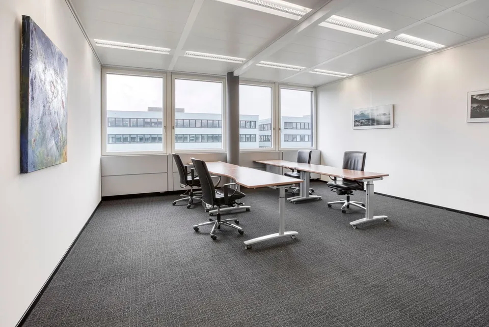 Espace de bureau privé pour 40 dans Regus Dammstrasse