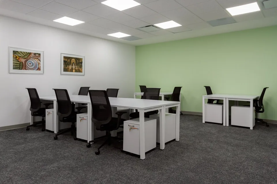 Privater Büroraum für 25 in Regus City Old Town