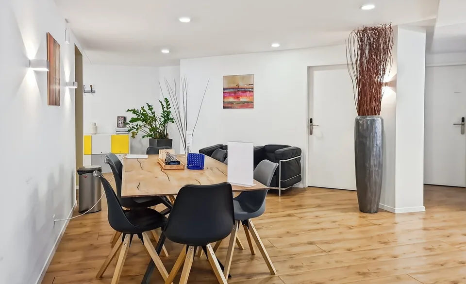 Privater Büroraum für 25 in Regus City Old Town