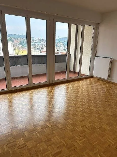 Wohnung 3.5 Zimmer im 6. Stock