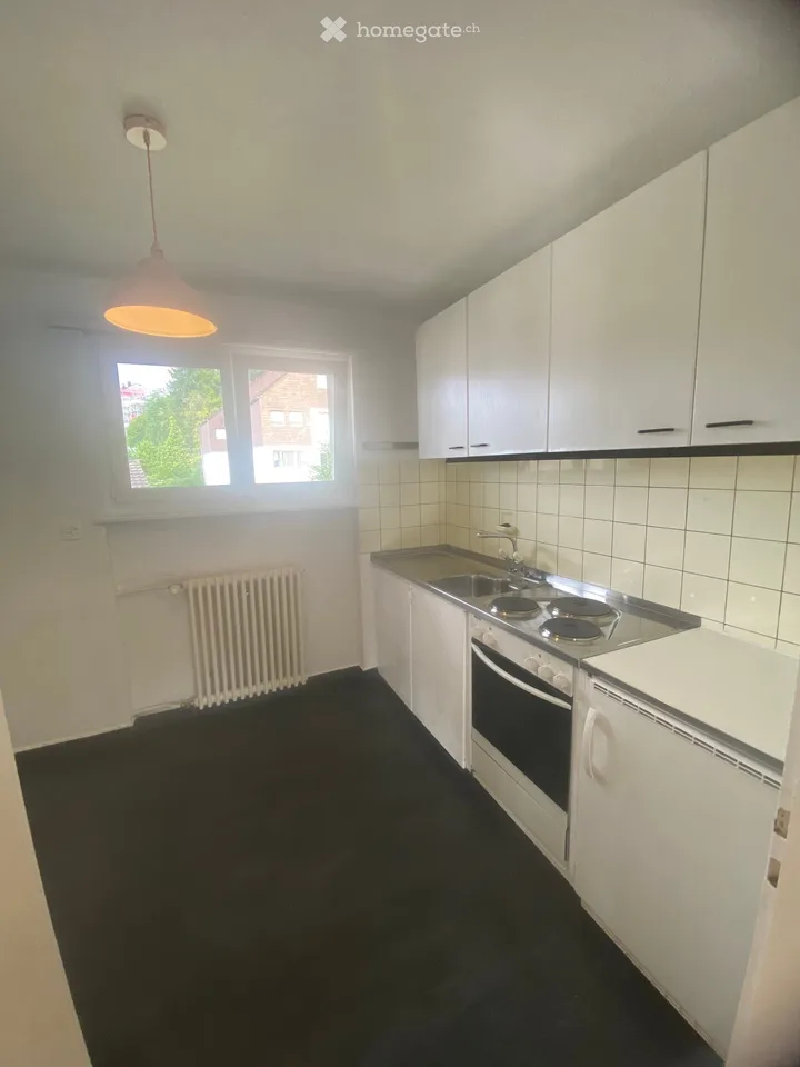 Appartement lumineux 3.5 pièces avec balcon et garage à Aarau