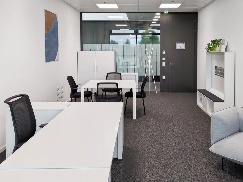 Büroräume für 30 in Spaces Grosspeter Tower