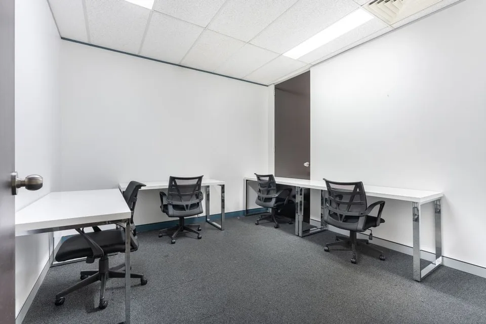 Espace de bureau privé pour 20 dans Regus Spoom Kriens