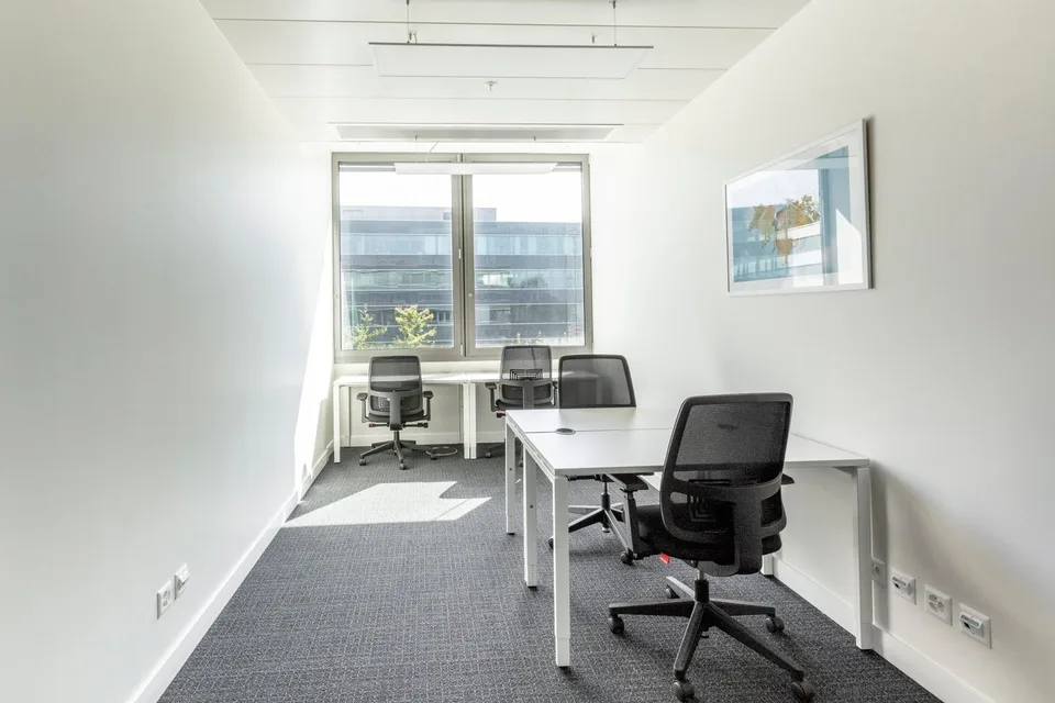Privater Büroraum für 25 in Regus Business Park