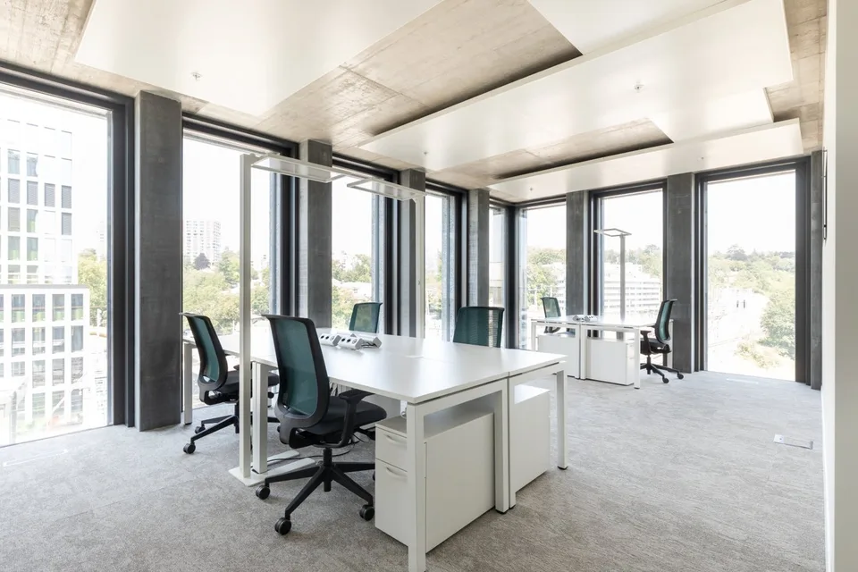 Bureau privé pour 30 à Regus Pont Rouge