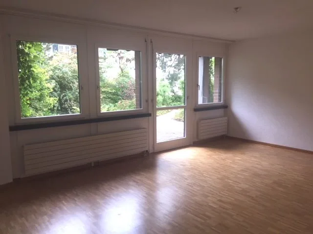2-Zimmer-Wohnung im Erdgeschoss in Glarus Nord