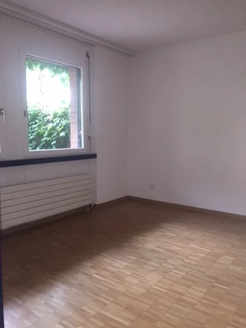 2-Zimmer-Wohnung im Erdgeschoss in Glarus Nord