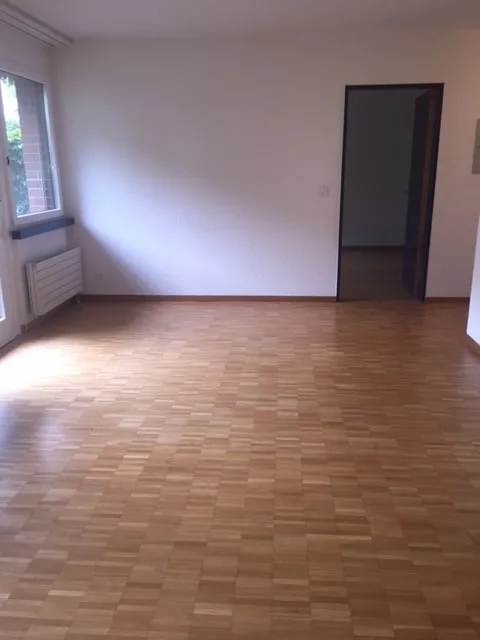 2-Zimmer-Wohnung im Erdgeschoss in Glarus Nord