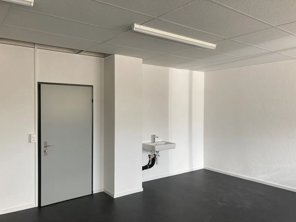 Saniertes Atelier im Dreispitzareal zu vermieten