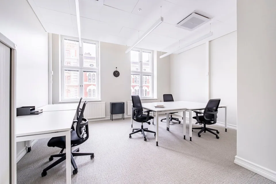Privater Büroraum für 20 in Regus Metalli