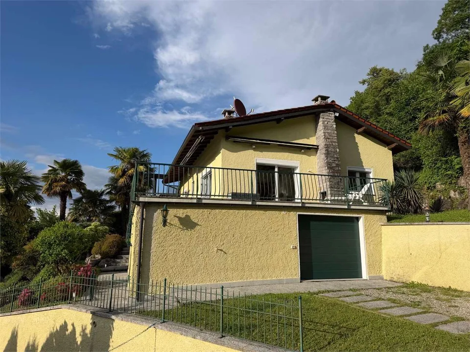 Esclusiva villa in una posizione soleggiata e tranquilla con incantevo – foto 8 di 12