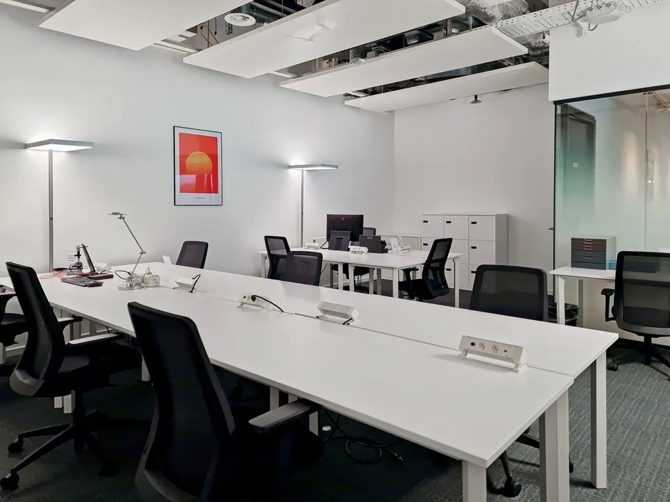 Spazio ufficio privato per 40 in Regus Main Station
