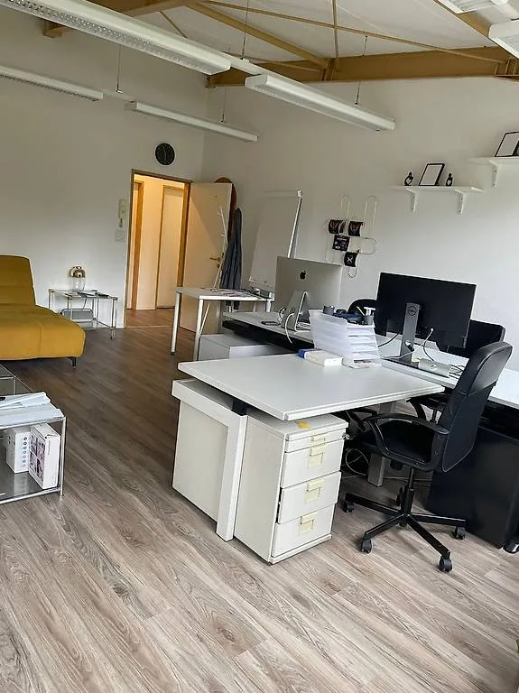 Zu Vermieten Büro
