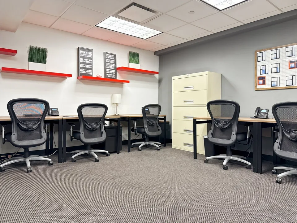 Privater Büroraum für 20 in Regus Main Station