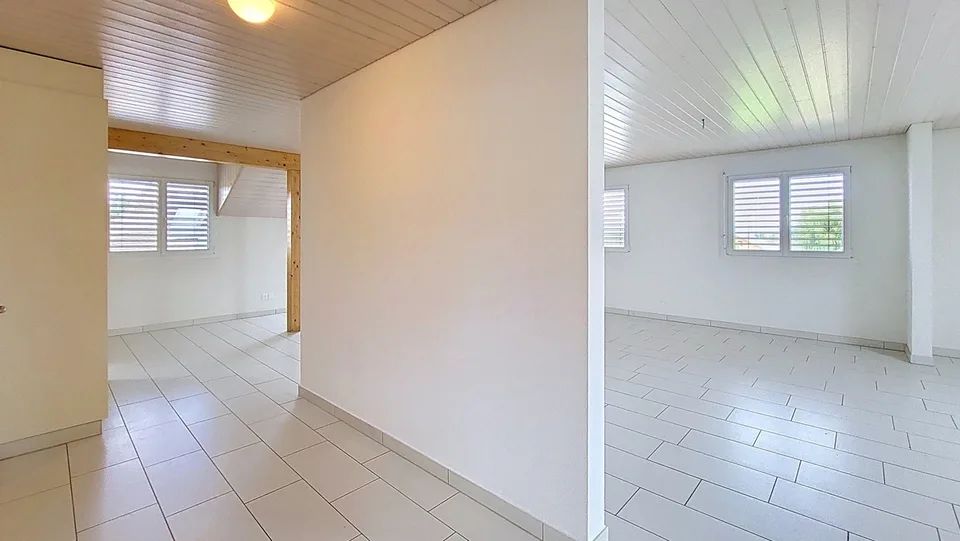 Appartamento 3.5 locali di 119 m2 con balcone a Chabrey / VD