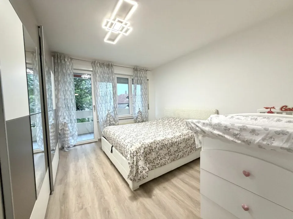 Totalsanierte 4.5 Zi. Wohnung an guter Lage