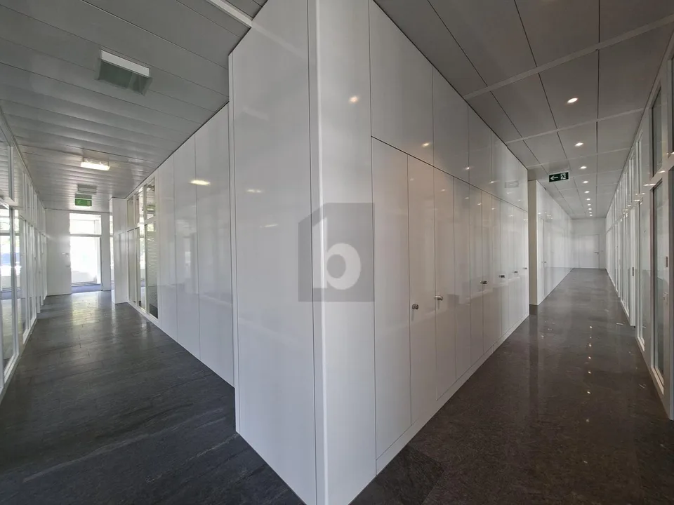 KLIMATISIERTE BÜROFLÄCHE - SOFORT BEZUGSBEREIT