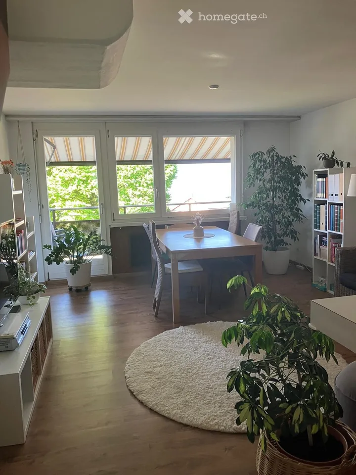 3.5 Zimmer. Maisonnettte in Gomiswald