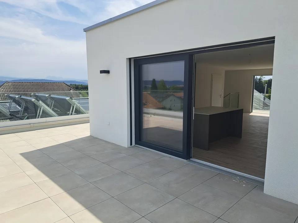 Eccezionale duplex di 5.5 locali in attico a Vallon