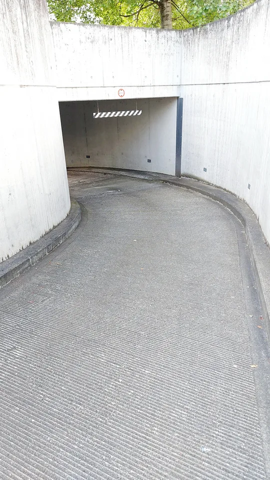 Place de stationnement à Zürich-Altstetten - près de Rautihalde