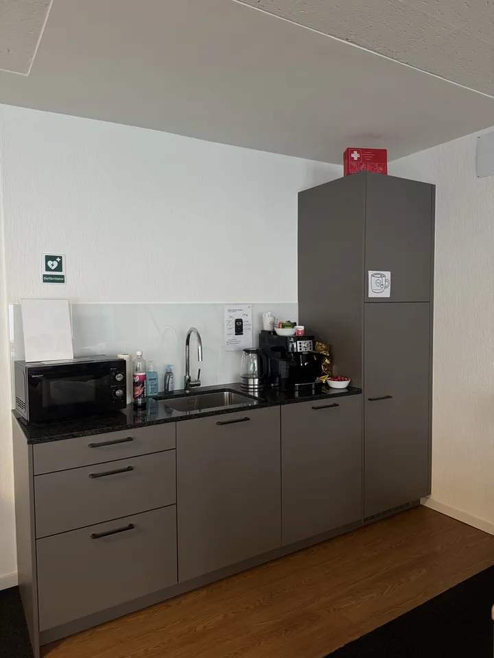 Espace de bureau lumineux au cœur de la vieille ville de Winterthour (environ 80 m2)
