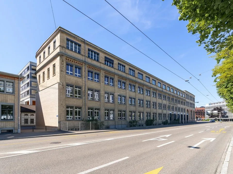 Zentral gelegen im Sulzer Areal: 101 m2 Lagerraum