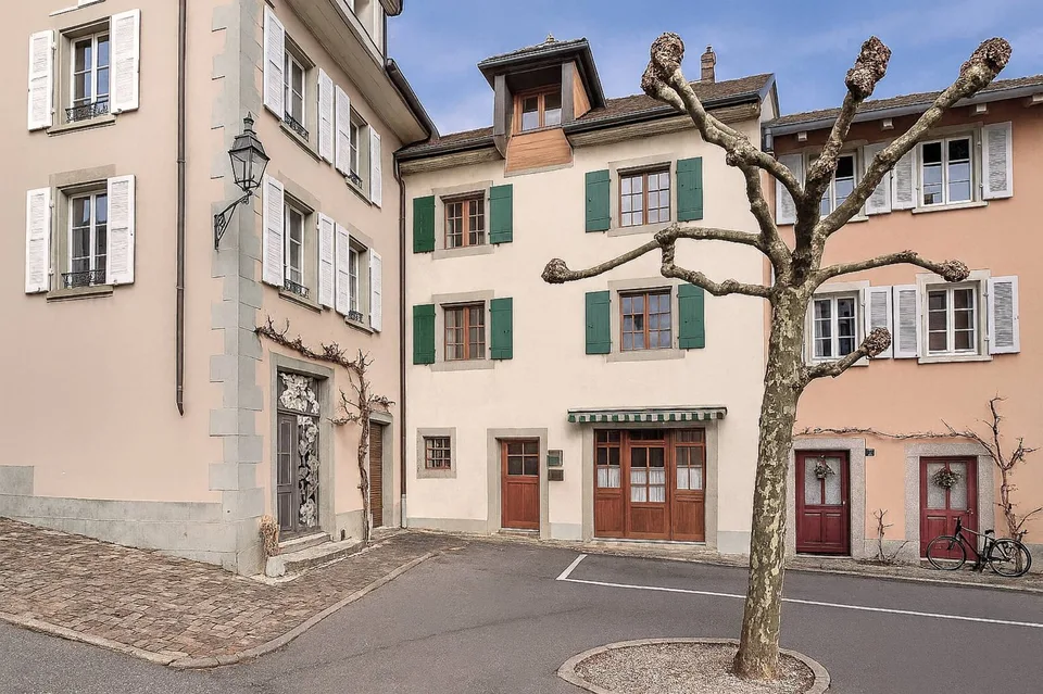Maison vigneronne du XVIIème au cur du village de Cully