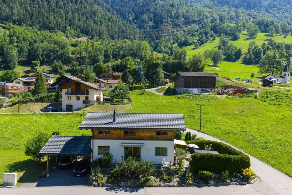 Chalet Rare en Plein Soleil!